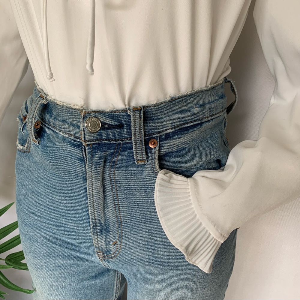v i n t a g e :: Whimsical Romantic Ruffle Pleated Blouse - Picture 4 of 13